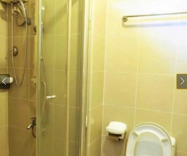 Fully Furnished 1 Bedroom Condo